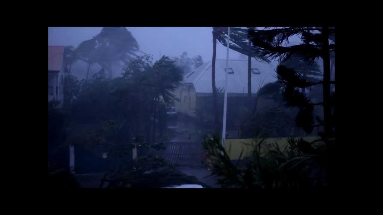 Superbe Court-métrage sur le Cyclone Bejisa