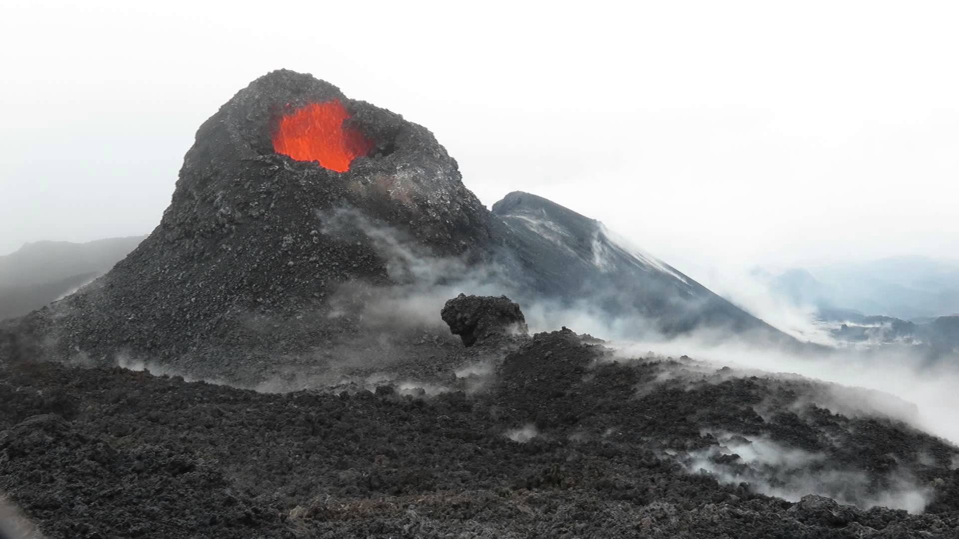 Une semaine d’éruption : Piton de la Fournaise