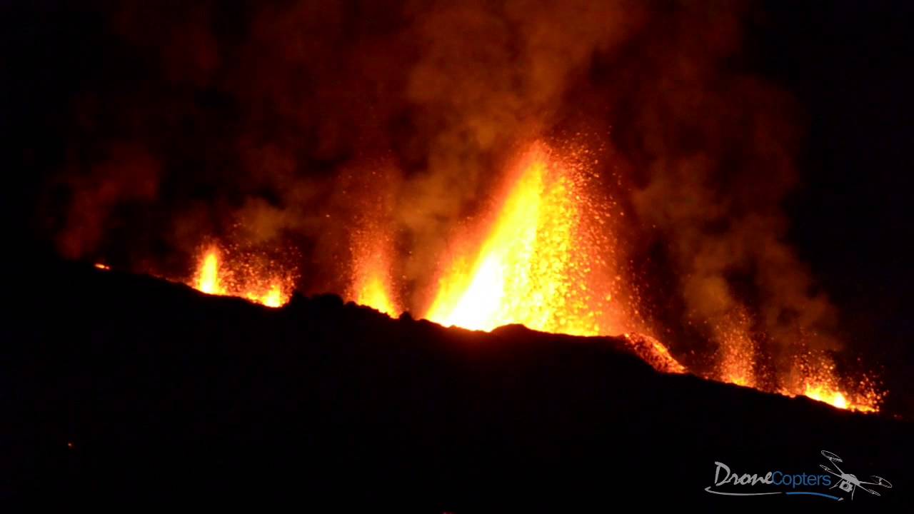 Les meilleures vidéos du net de l’Eruption du piton de la Fournaise Mai 2015