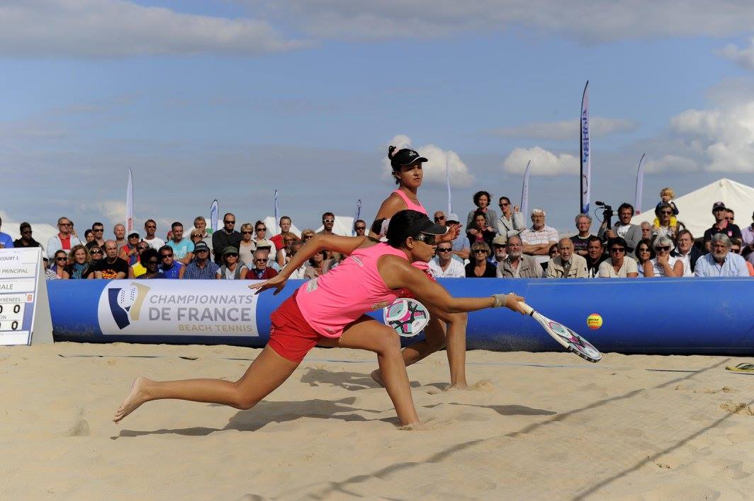 Les jumelles Hoarau à nouveau championnes de France de Beach Tennis