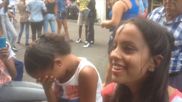 Séance d’hypnose en pleine rue à la Réunion