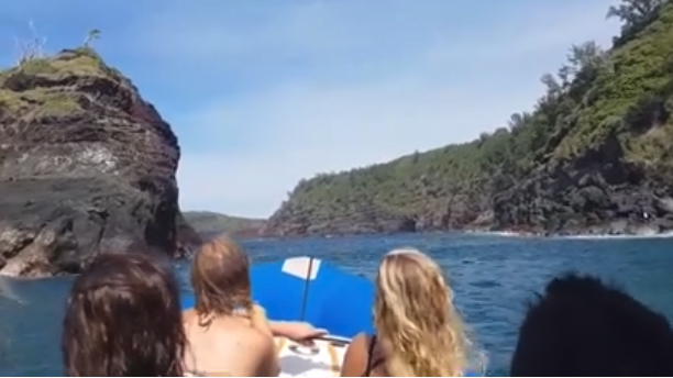Vidéo : A la découverte de la Petite-île en bateau