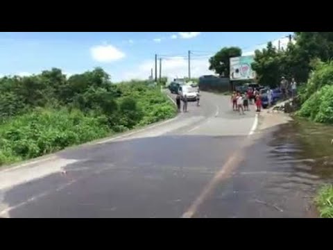 Vidéo impressionnante de la montée des eaux à Ravine blanche aux 400