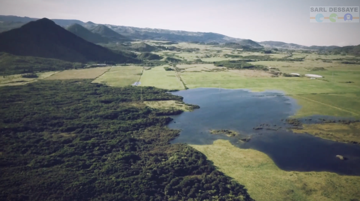 Lac à la plaine des cafres : vidéo aérienne