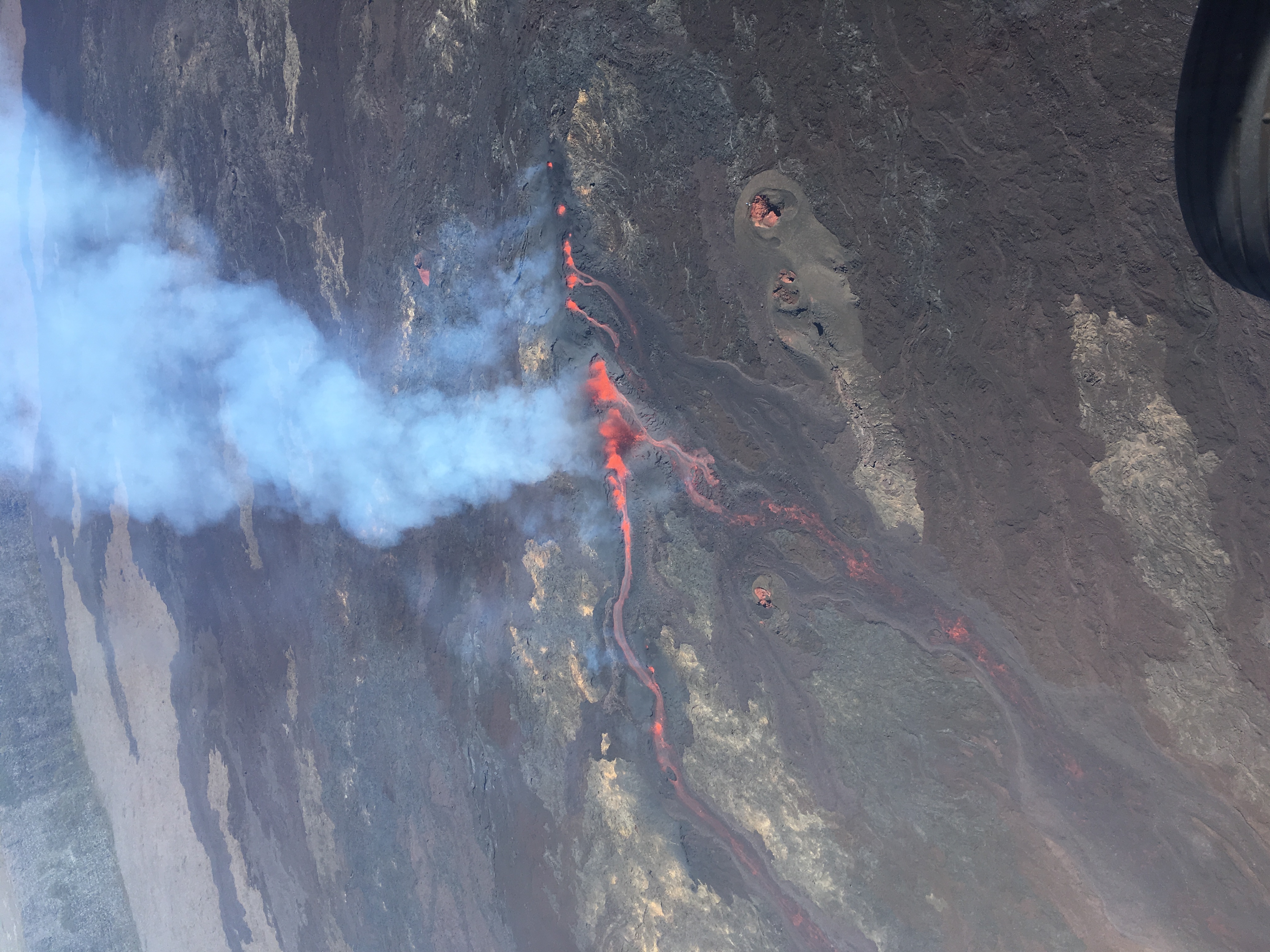Vidéo : images de l’éruption du du piton de la fournaise vu d’un drone